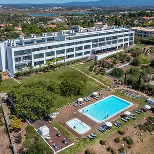 Pelican Apartahotel Alvor